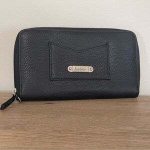 Nicole Miller black zip closure wallet
